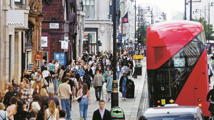 倫敦或向過夜旅客徵旅遊稅