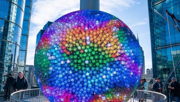 紐約時報廣場新年倒計時水晶球全新亮相