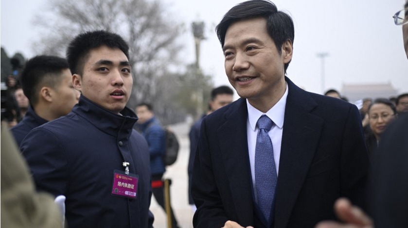 雷軍斥億元增持股份 小米曾漲近6%