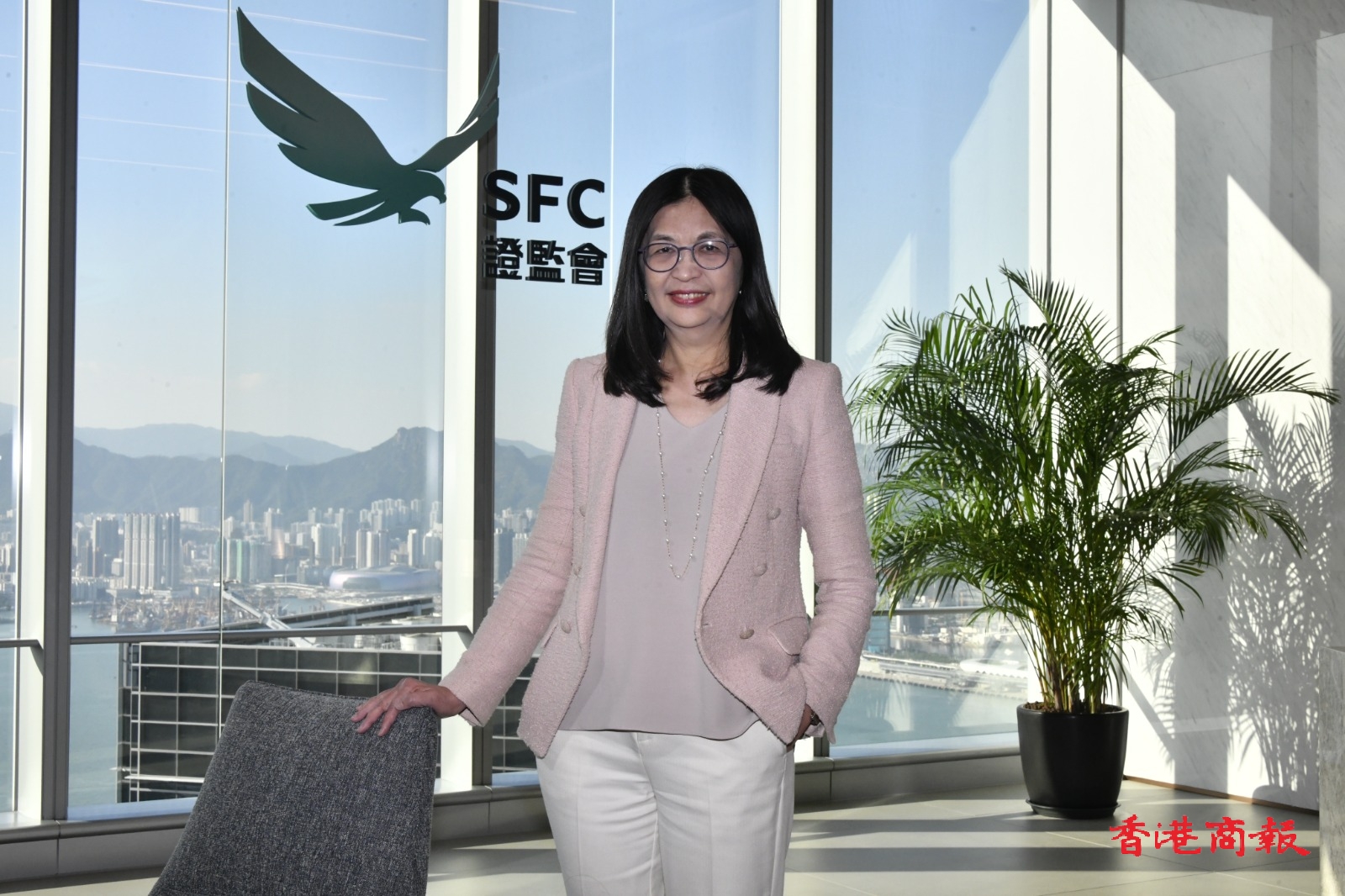 梁鳳儀：關注私募信貸風險 加快完善數字資產監管框架