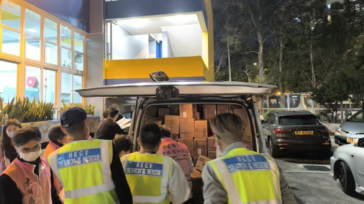 宏福苑大火 | 五豐行火災現場緊急配送 分秒必爭支援受影響居民