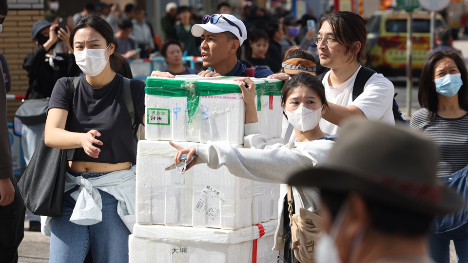 宏福苑大火｜香港北京社團總會捐逾千萬元善款 全力支援宏福苑火災救援