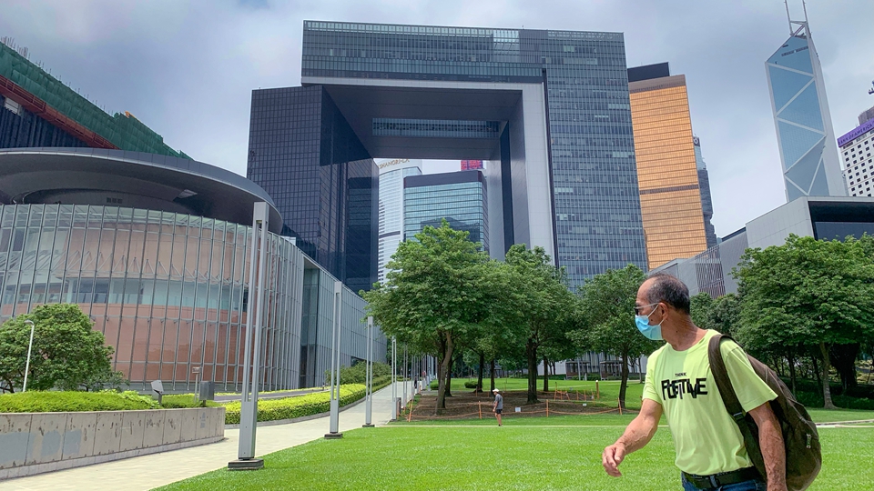 薪俸稅及利得稅等後期收取 本財年首7個月財赤568億元