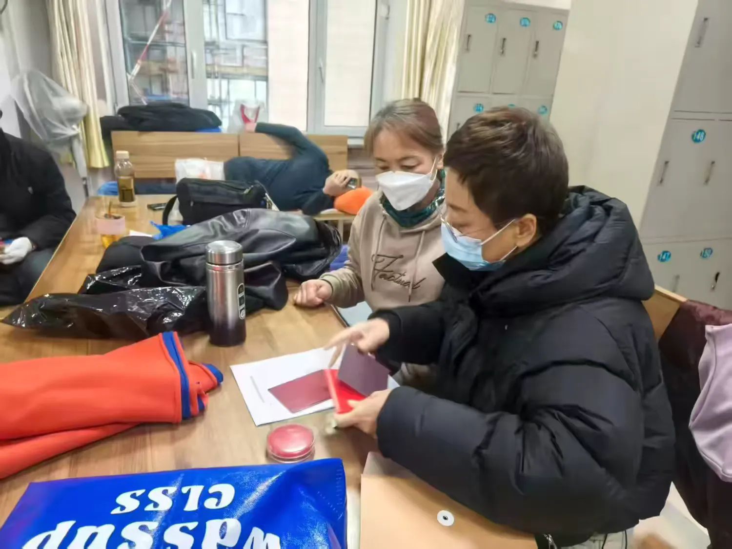 哈市香坊區建築街道綠海社區：「流動窗口」送服務 為民初心暖人心