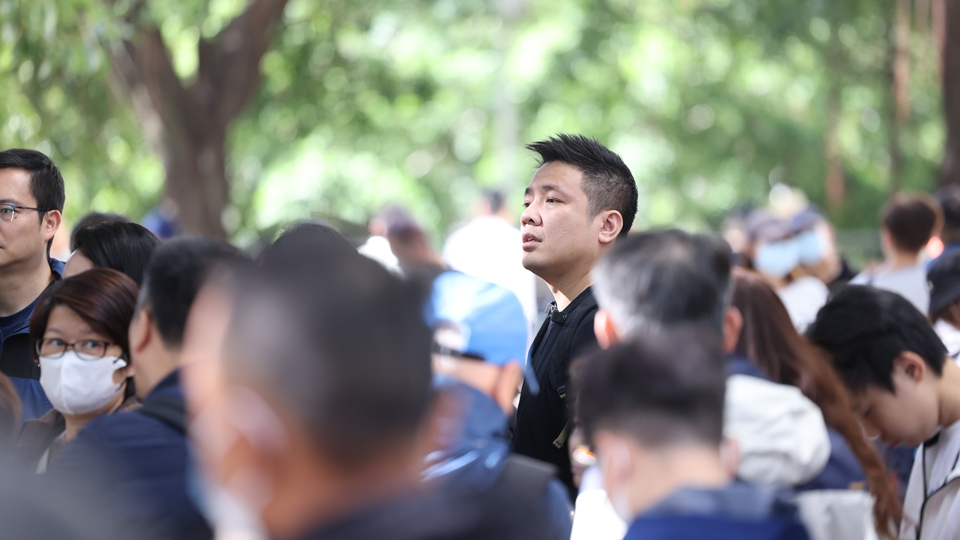 宏福苑大火｜信德集團及何超瓊等三姐妹捐款1000萬港元 支援受災居民