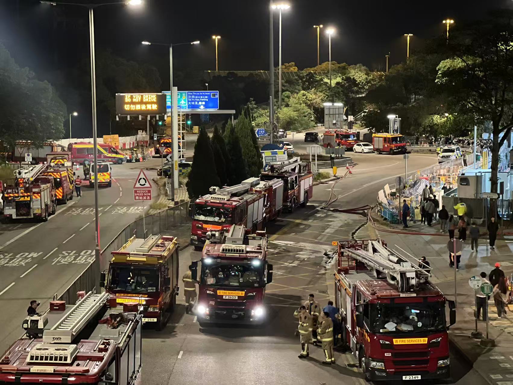 香港中西區各界協會與香港中西區關愛服務及社區發展基金捐贈200萬