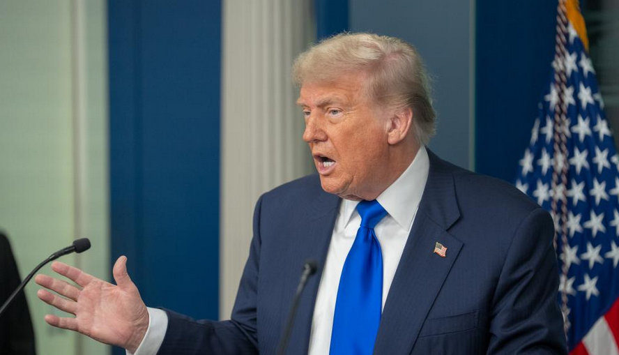 特朗普已終止對烏援助