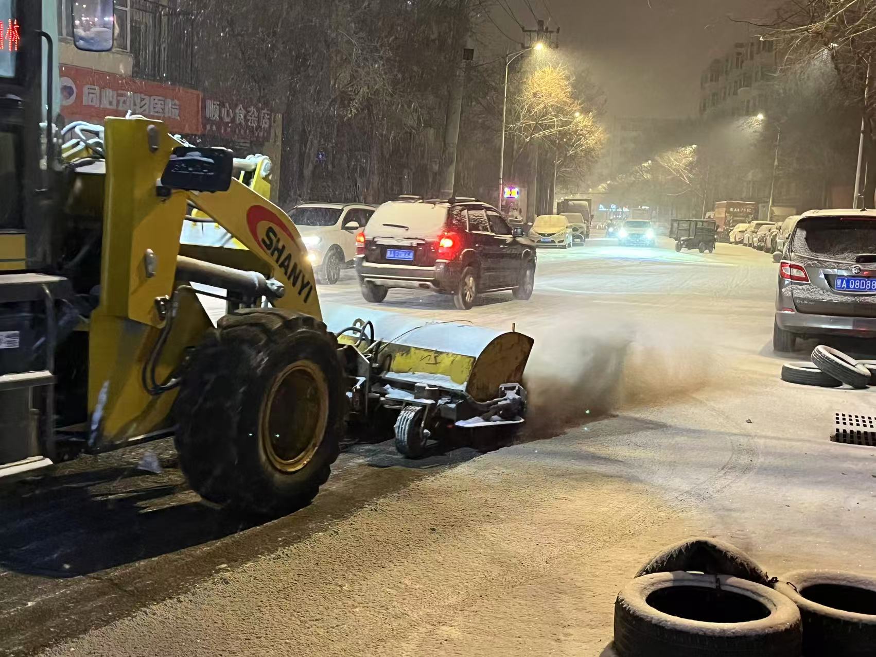 哈市香坊區民生路街道：以雪為令戰冰雪 貼心守護民生安
