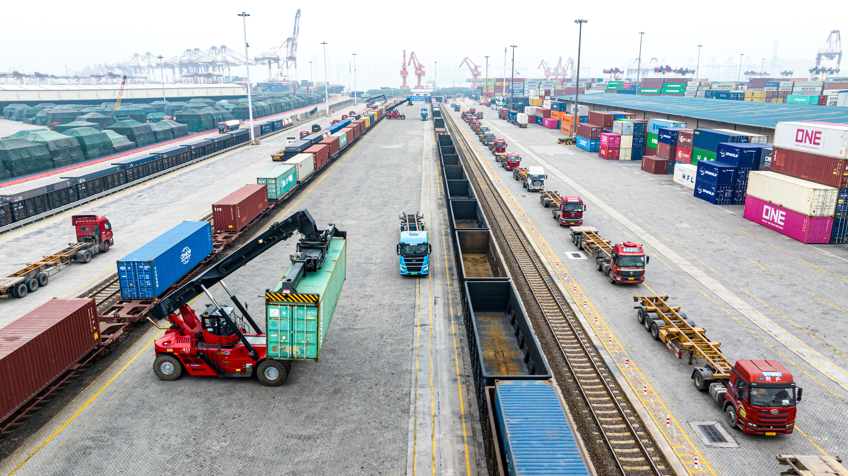 山東港口黃島港站再破單日海鐵聯運裝卸紀錄