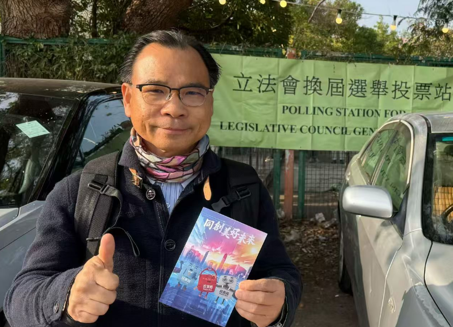 立法會選舉丨民協廖成利完成投票 呼籲支持者踴躍投票