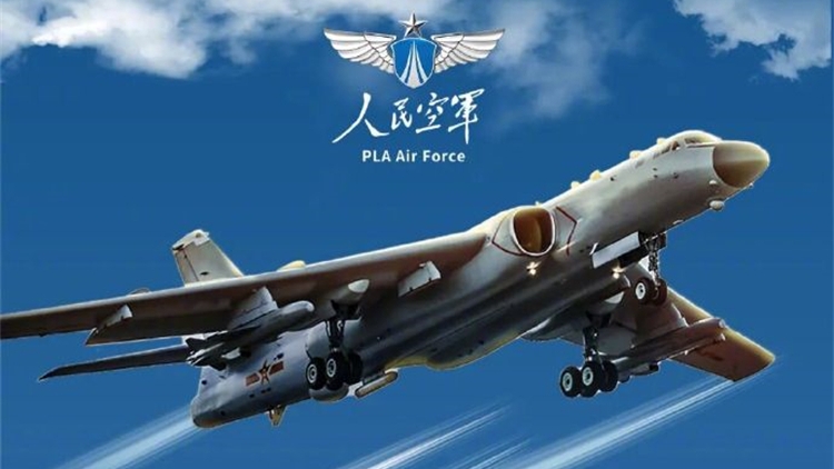 人民空軍發中日雙語海報