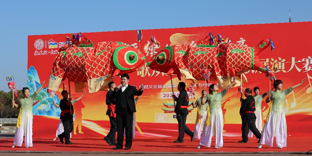 歙采繽紛鄉音嘹亮 皖歙縣村歌大賽讓村民站上C位