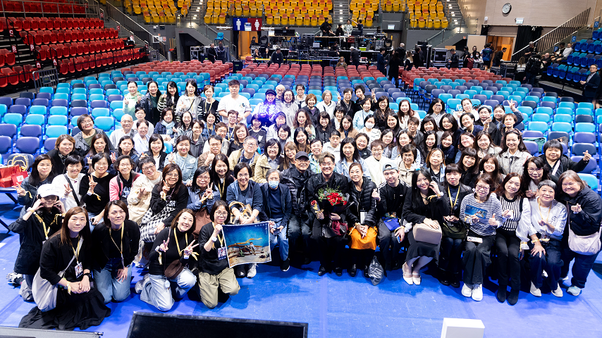 有片丨【娛樂】羅啟豪個唱 偕主辦單位及粉絲向大埔災民捐款送祝福