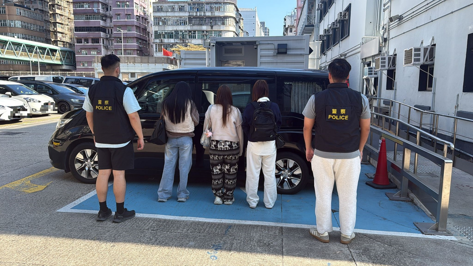 警方深水埗打擊賣淫拘3外籍女