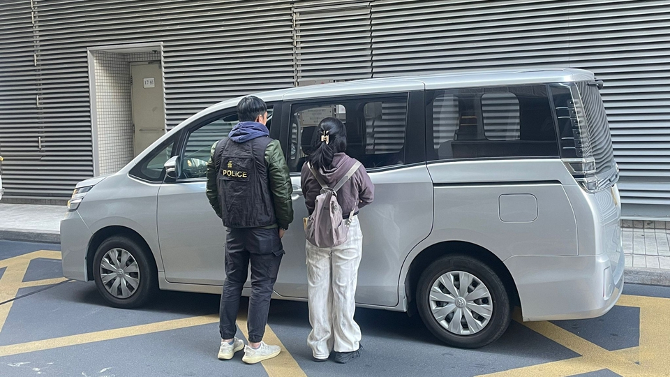 警方灣仔打擊黑工 拘捕4人