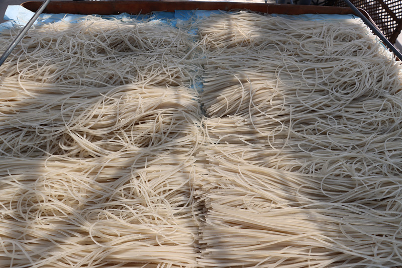 高山紅薯粉絲俏銷  皖黃山區「一村一品」增色富民畫卷