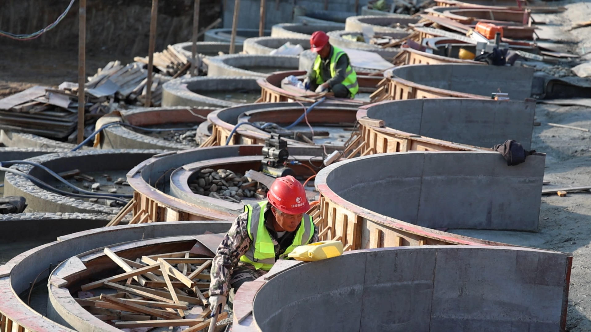 皖歙縣：冬修水利護河道安瀾