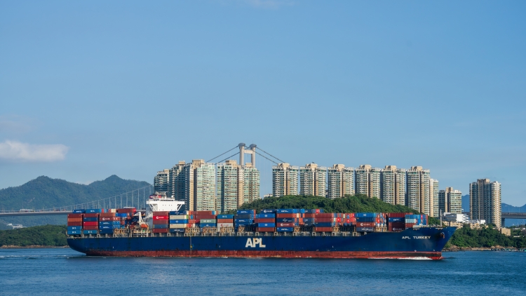 信保局：出口商節慶季節後須警惕出口放帳風險 