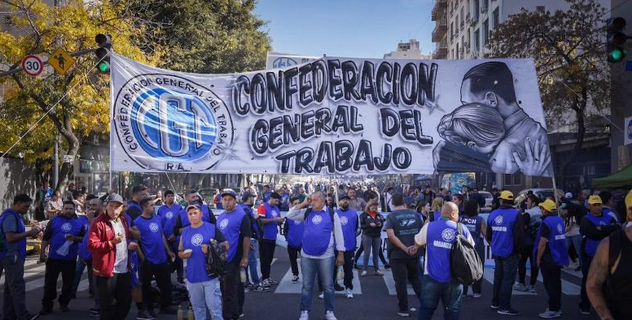 阿根廷民眾抗議米萊政府勞工改革法案