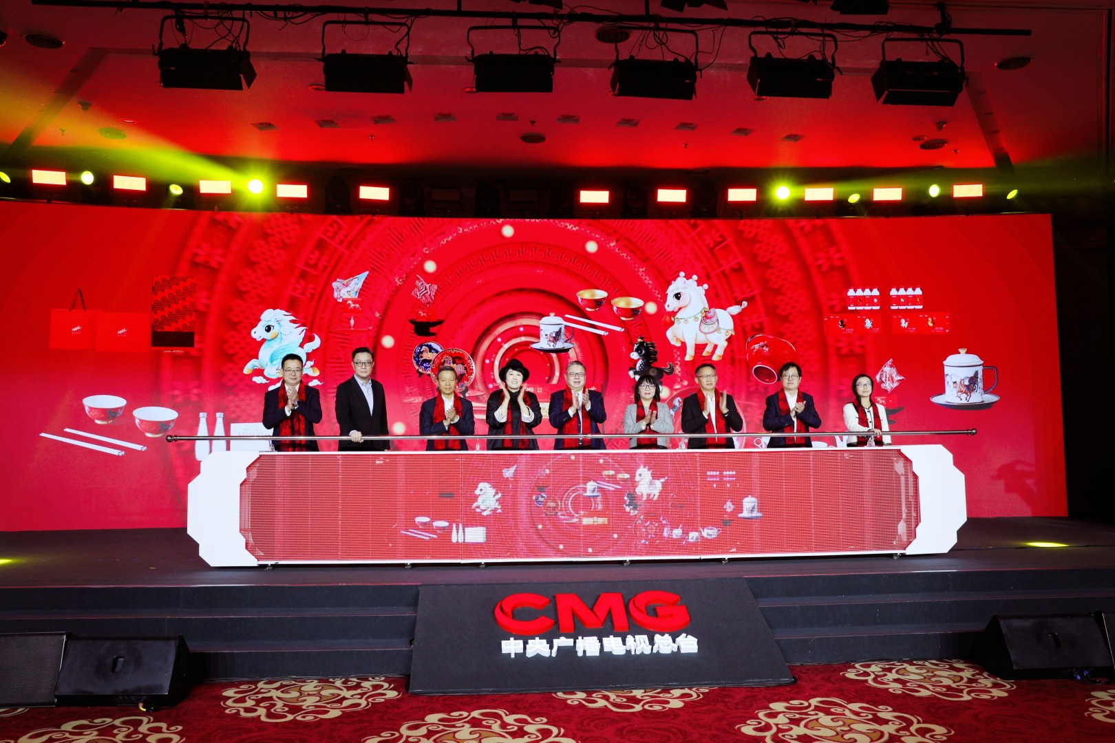 國瓷永豐源發布「馬到成功」馬年典藏系列新品