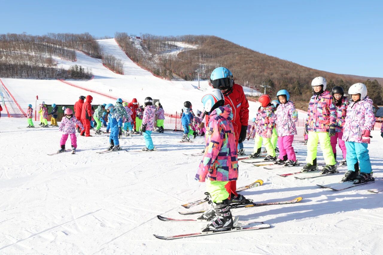 黑龍江寶清縣啟動「百萬青少年上冰雪」活動