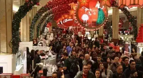 調查：高物價致美國消費者節日季負債增加