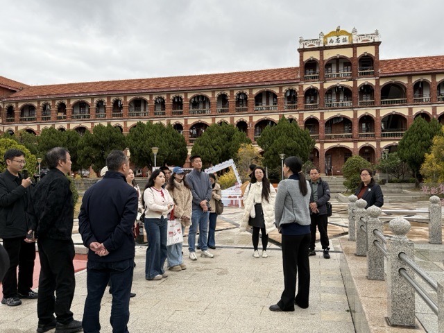 16家境內外媒體聚焦百年學府育人現況及科研轉化