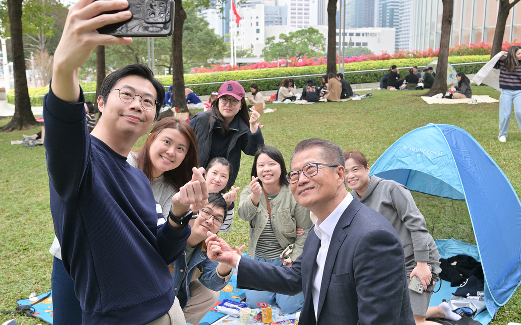 陳茂波：今年經濟增長料加速至3.2% 新一年將迎來新挑戰