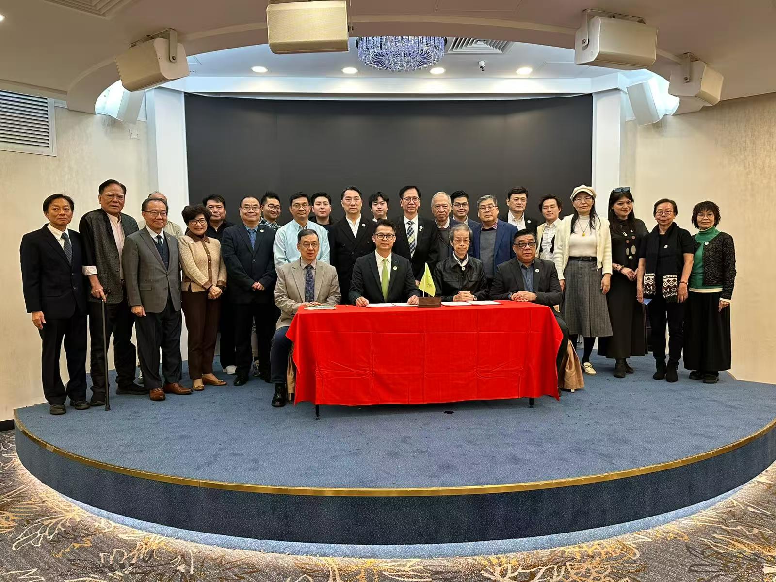 香港環境師學會與軍事遺蹟保育團簽署合作備忘錄