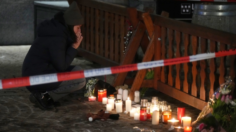 瑞士酒吧火災至少40人死119人傷 原因初定為煙花棒引燃