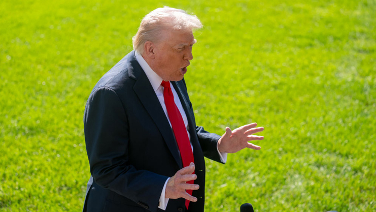 特朗普透露夜襲細節：天氣影響推遲4天 「堡壘」中抓走馬杜羅