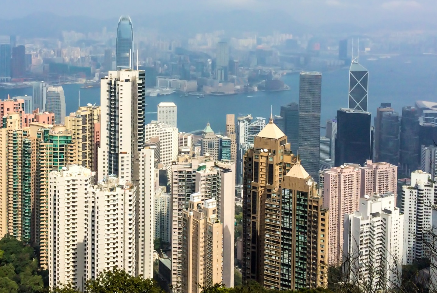 【港樓】地政總署去年共批23份住宅預售樓花 共涉10845伙