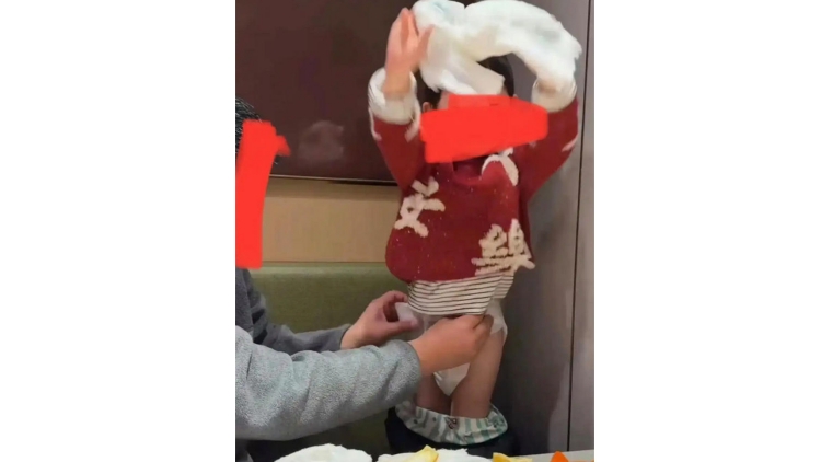 海底撈回應「鍋中被扔入尿布」：已廢棄鍋具 屬地警方已處理