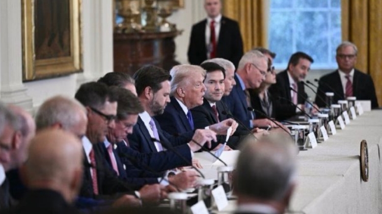 特朗普促美國石油巨頭投資委內瑞拉：你們不幹有人幹