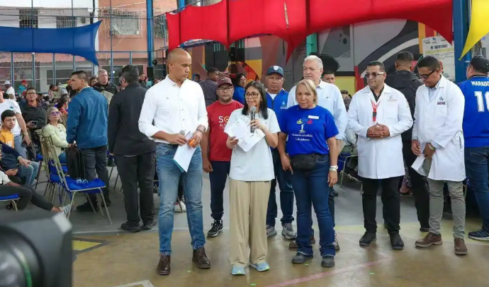 委內瑞拉代總統宣誓將解救馬杜羅