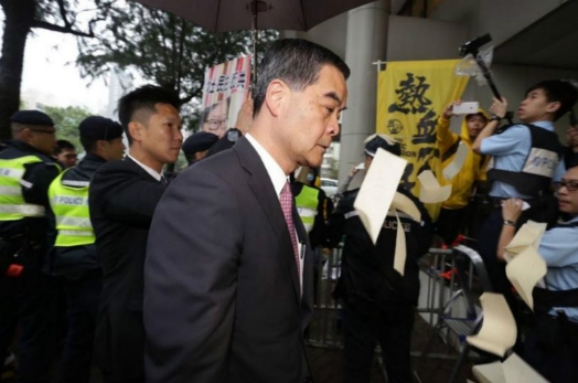 20160422_po_黃毓民_梁振英_衝突_2