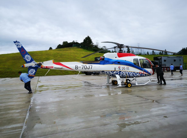 图三 AC311直升机进场拍摄画面.png