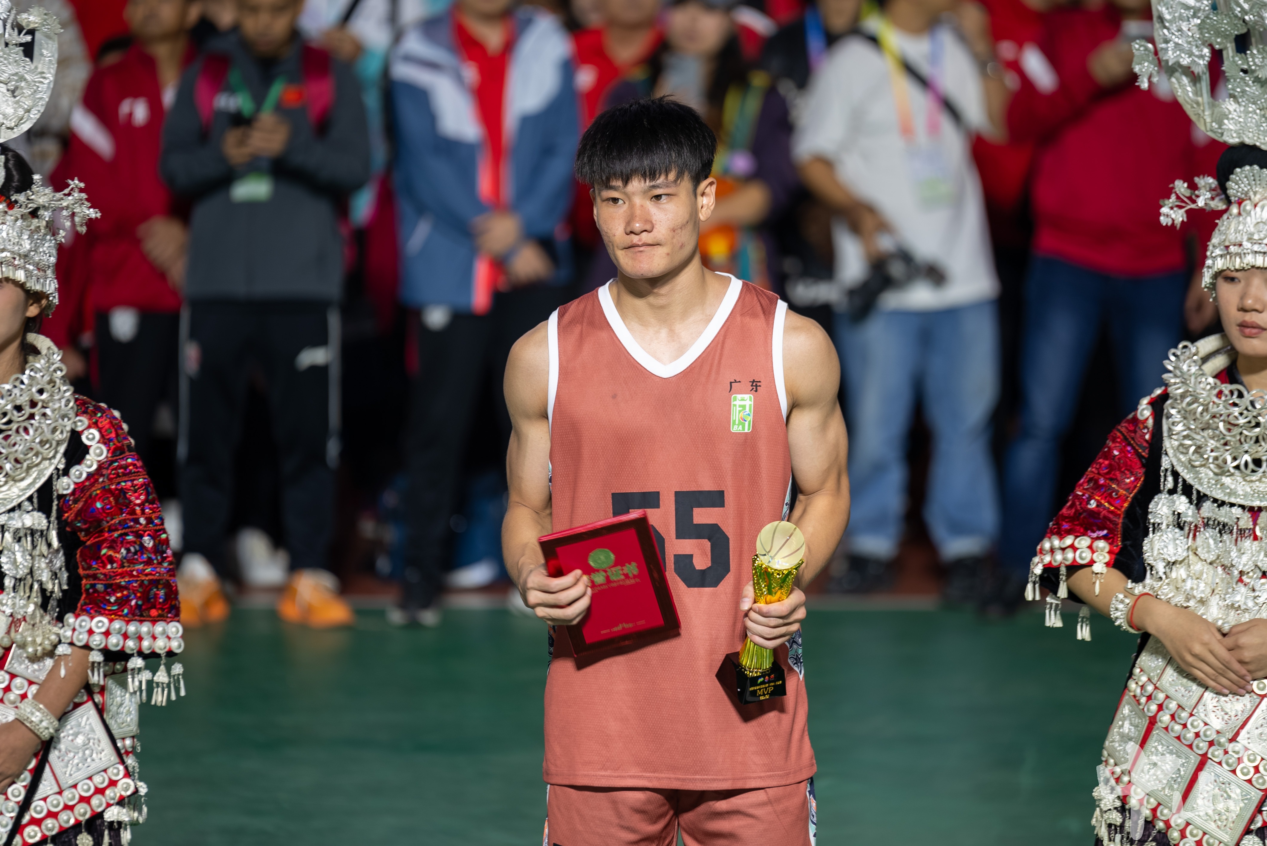 22,沙溪队55号选手李衍均获评“最佳球员”。记者 黄艺杰 摄.jpeg