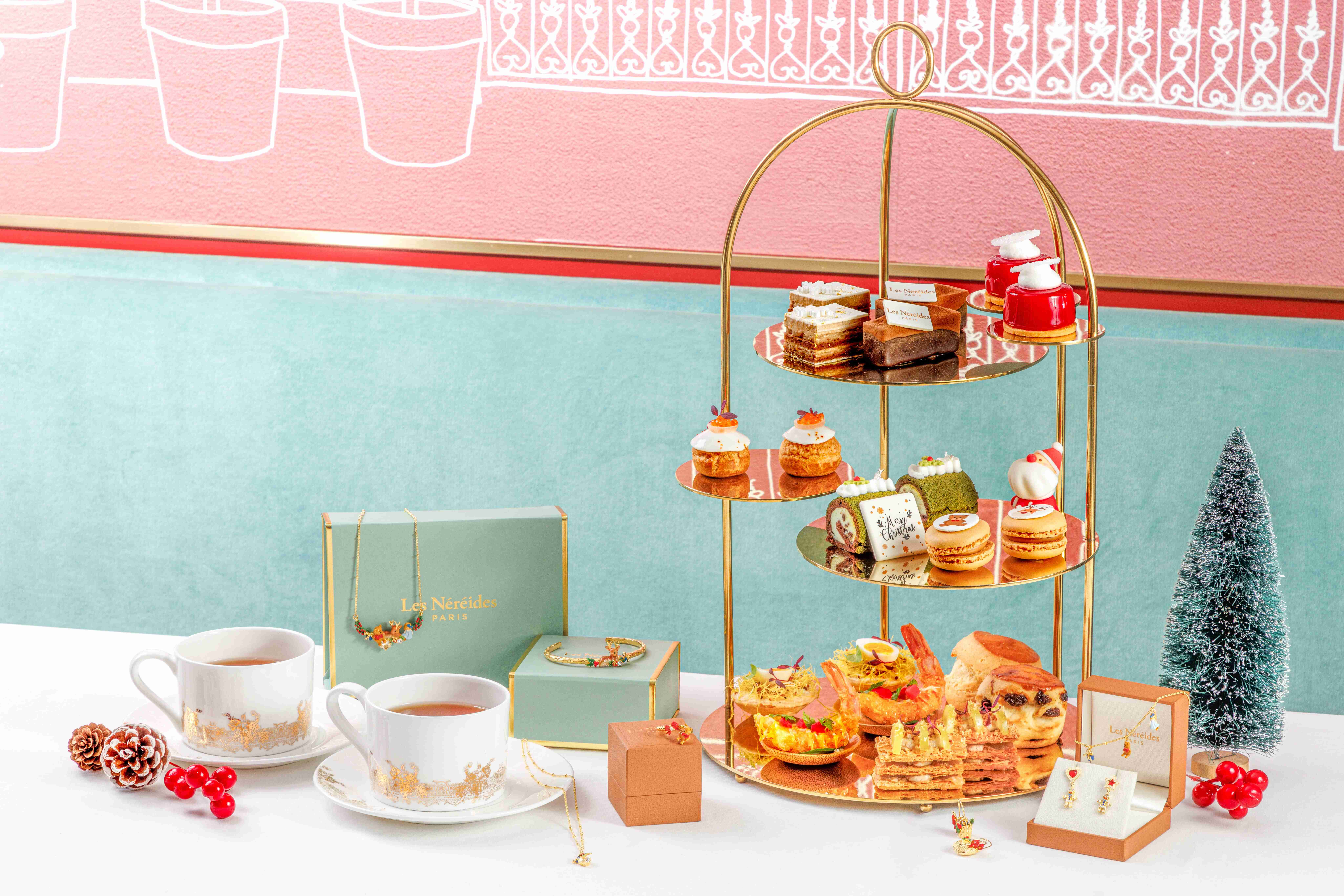 Les Néréides x DALLOYAU_Christmas Tea Set.jpg