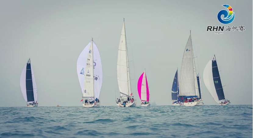 图1-2023海帆赛全环赛赛队海上竞技(图片来源:海帆赛组委会).jpg