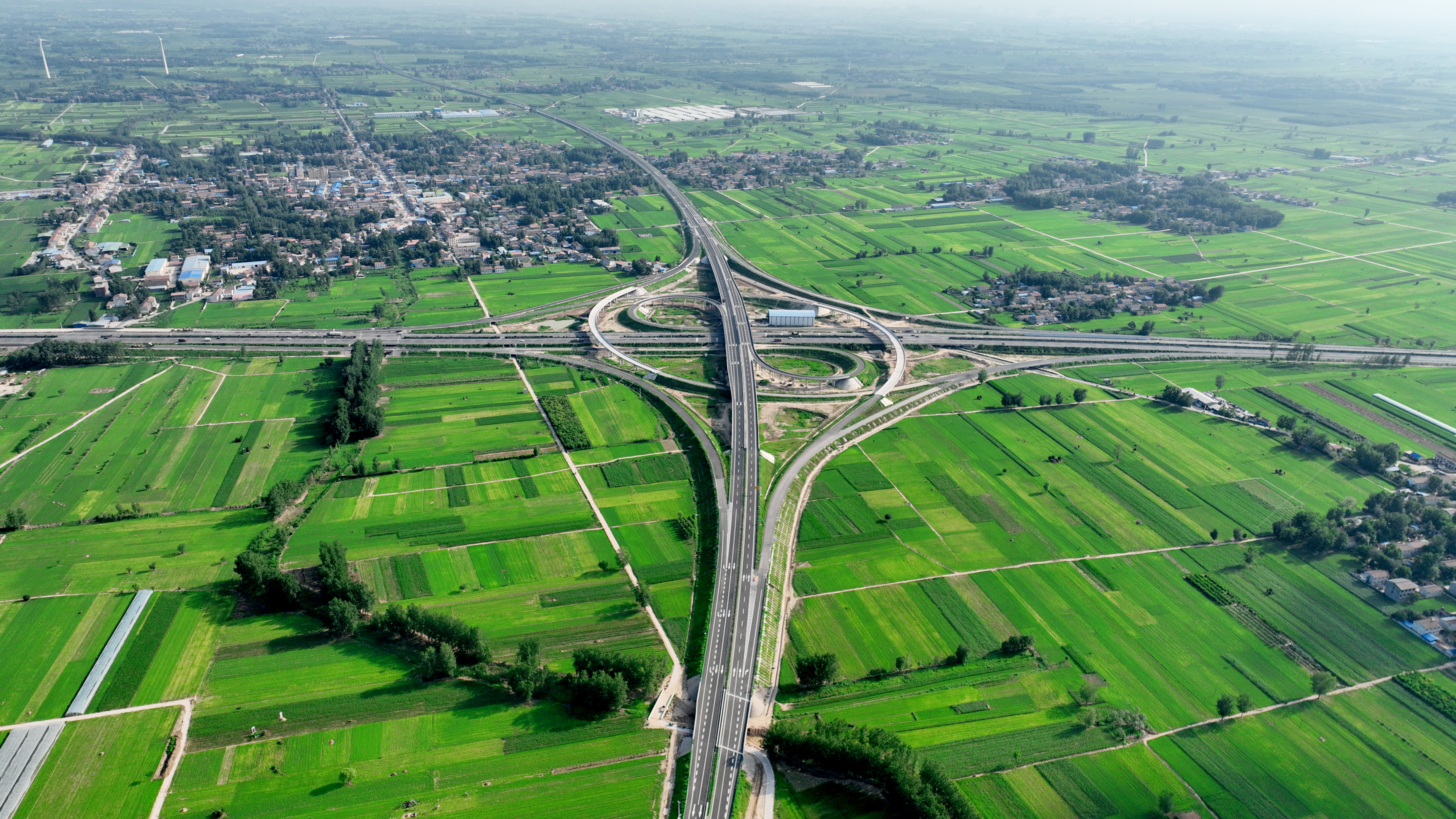 濮新高速宁沈段逻岗枢纽互通.jpg