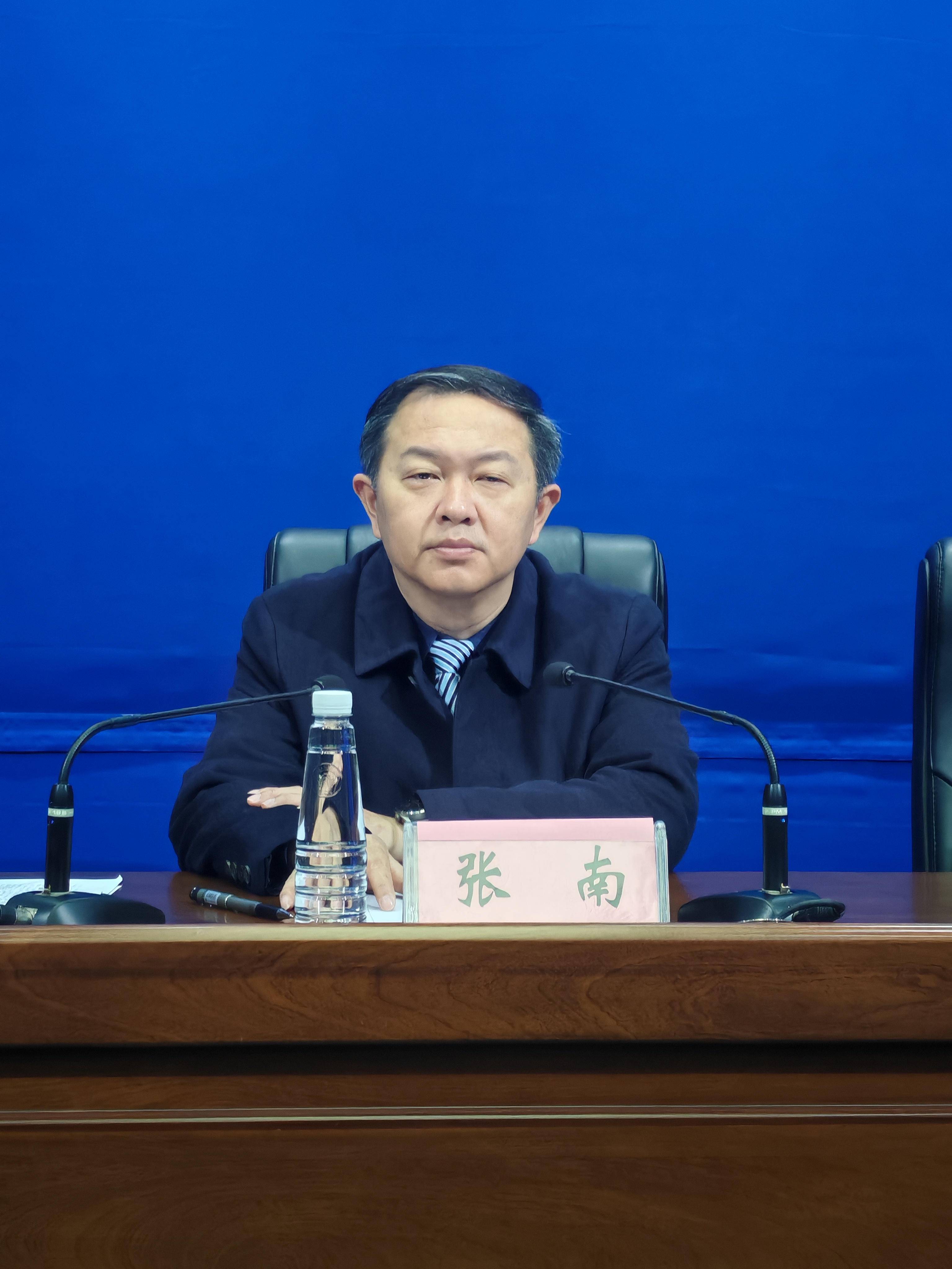 图二 九江市生态环境局党委书记、局长张南发布相关情况.jpg