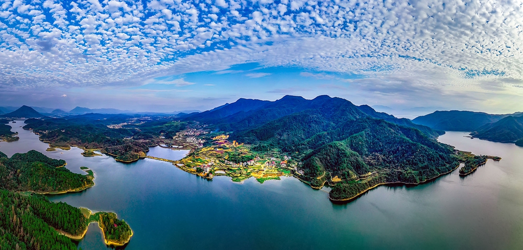 图四 山水家园-武宁  王臻 摄.jpg