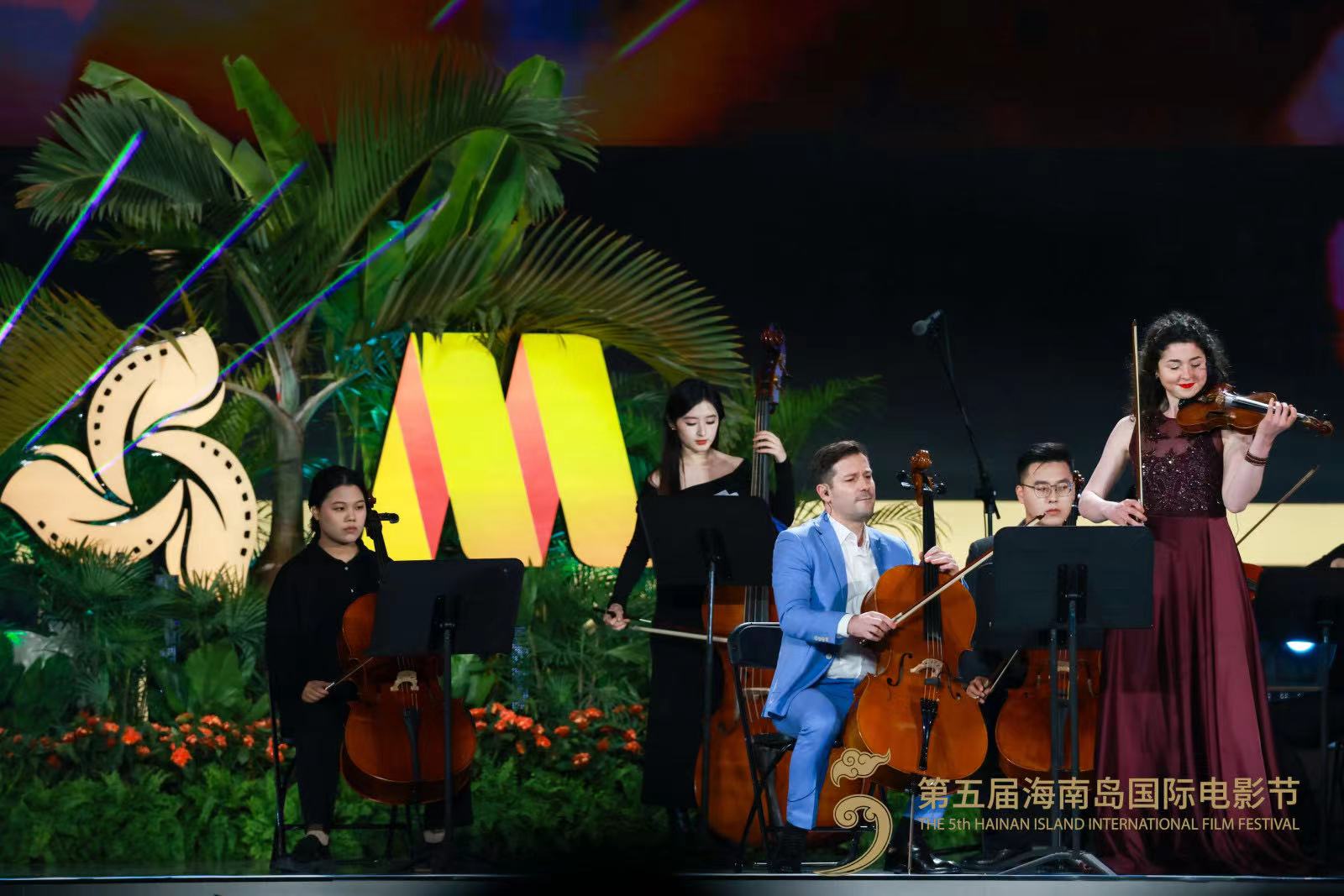 图1  中英文电影主题曲演奏-弦乐三重奏《For the world》(电影《英雄》主题曲).jpg