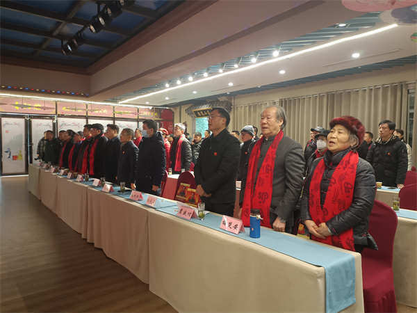 图二 全体齐唱《东方红》.jpg