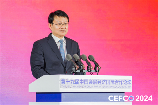 图四 南昌市政府市长万广明致辞(1)(1).jpg