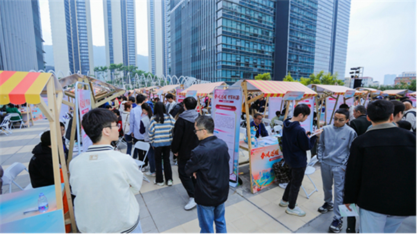 人才集市活动现场.jpg