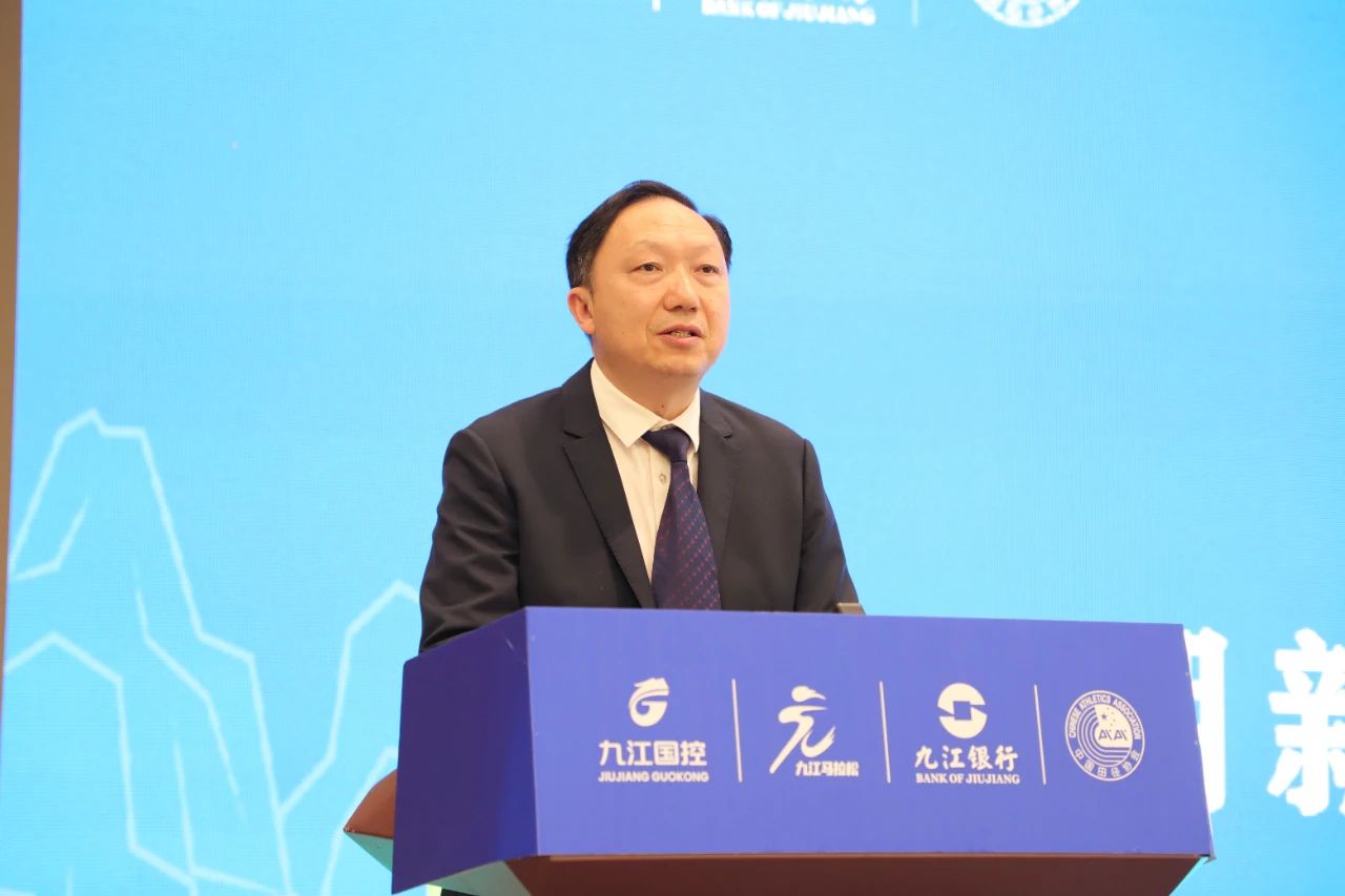 图二 八里湖新区党工委副书记、管委会主任王风雷发布赛事亮点.jpg