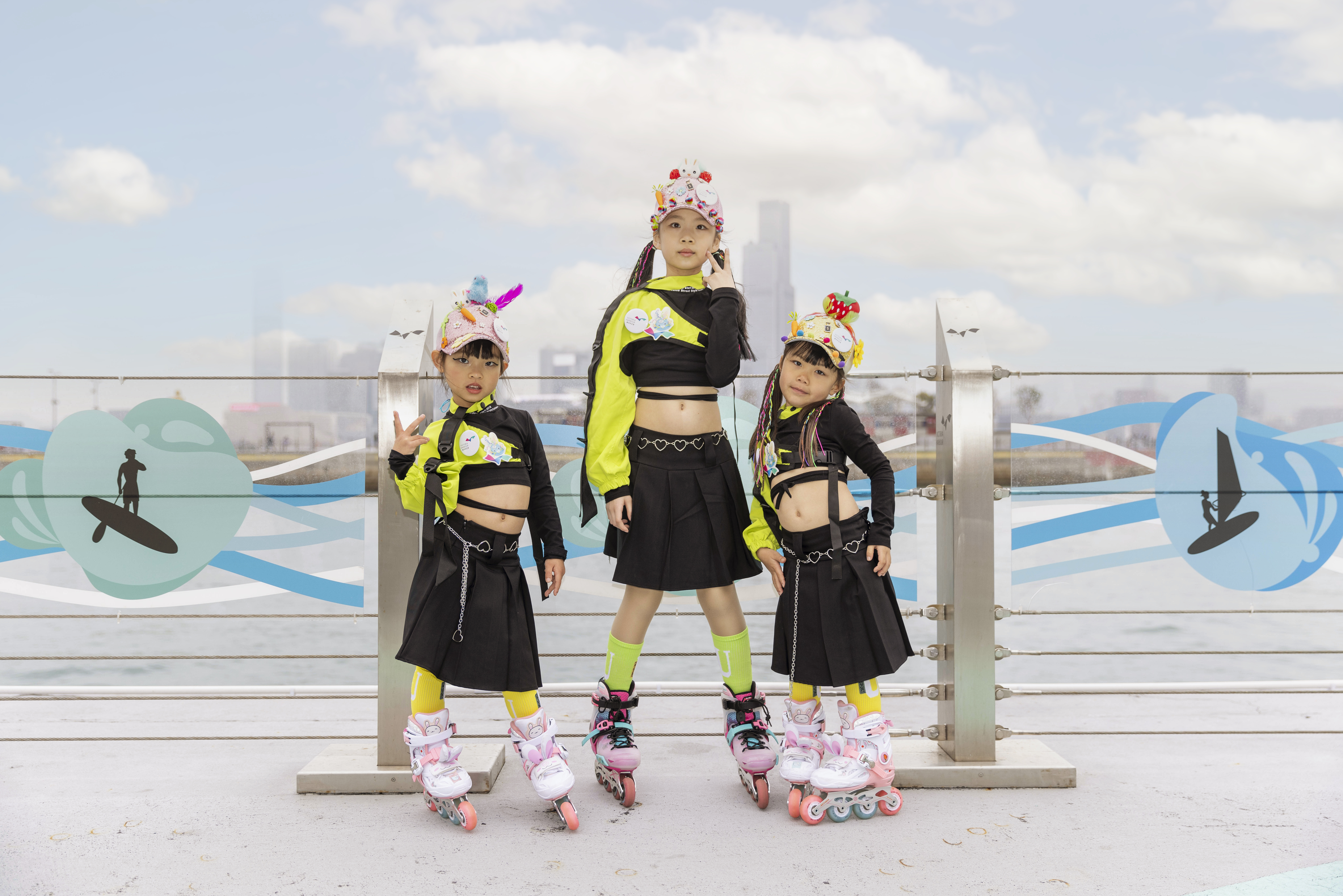 151_維港復活節帽子巡遊_灣仔_水上運動及康樂主題區_滾軸溜冰表演.jpg