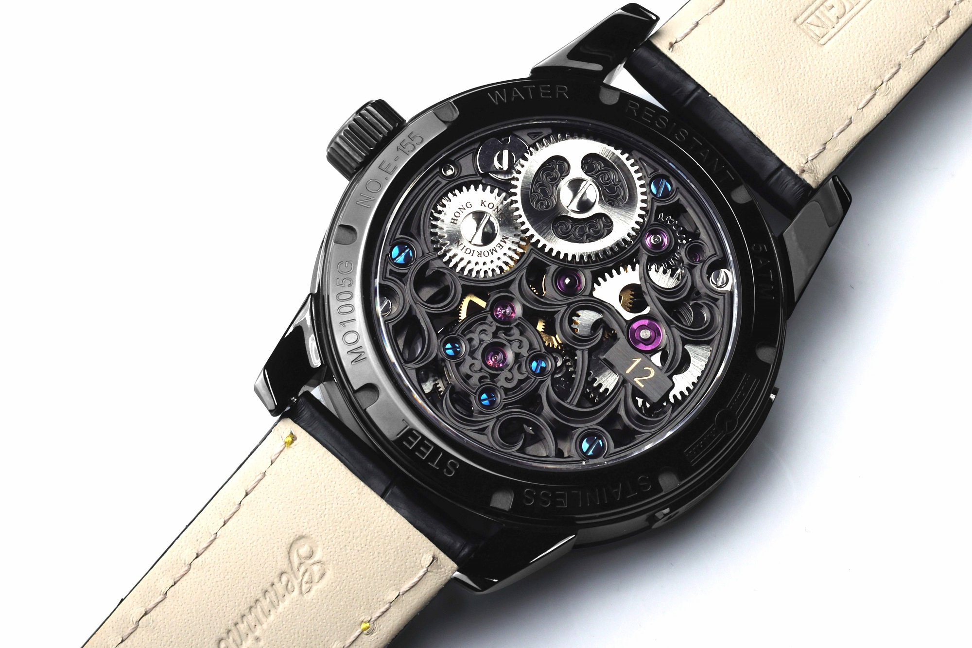 Nobody陀飛輪腕表全球限量50隻,限量編號鐫刻於機芯上。.jpg